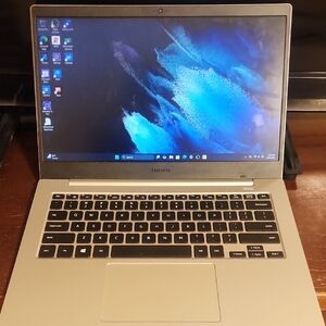 14in. Samaung Galaxy Book Go Windows 11 Home 64gb Storage And 4gb Ram